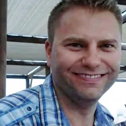 Belák Zoltán - vaszontaska.com